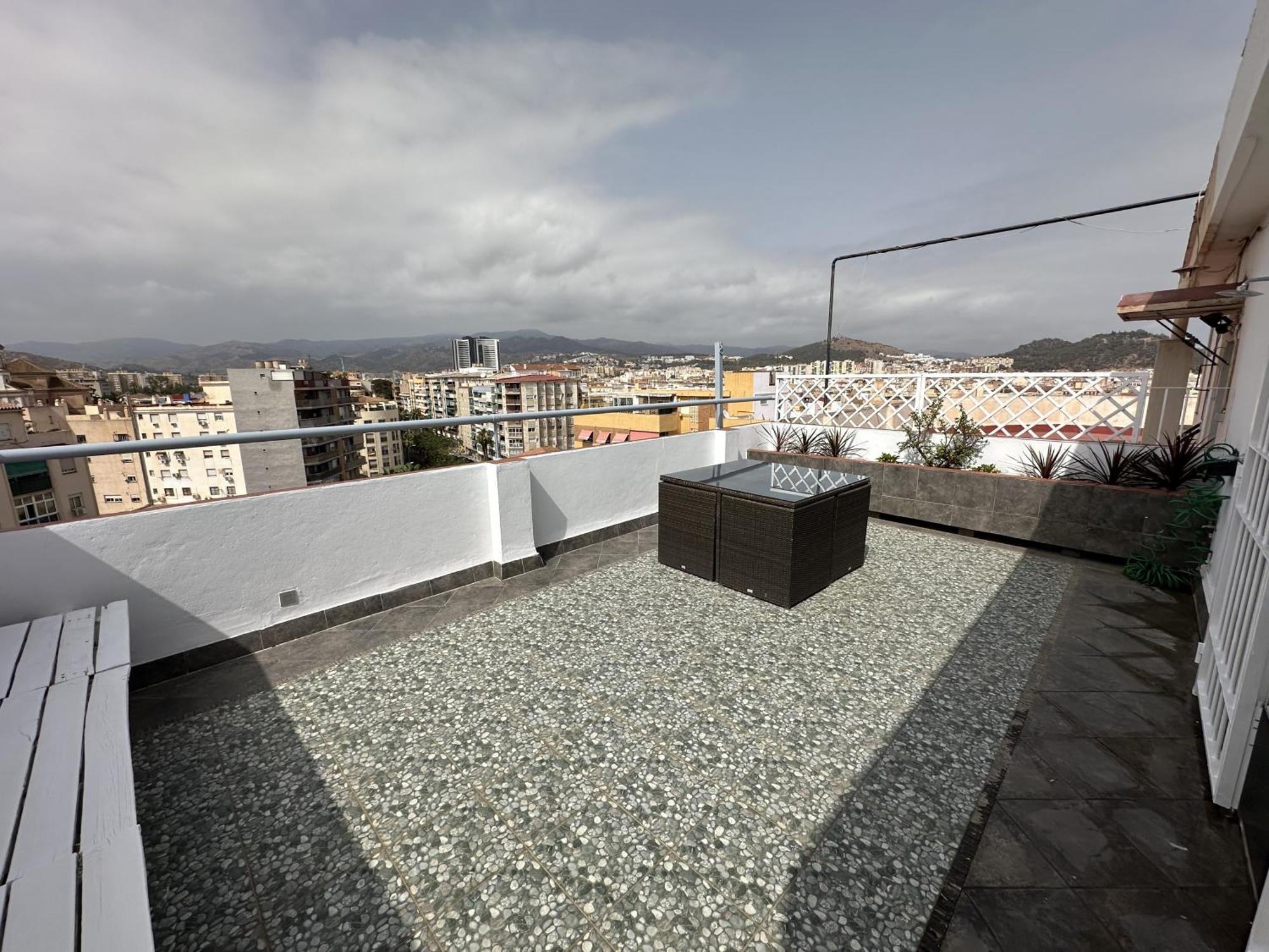 Atico Plaza Bailen Malaga Centro Apartman Kültér fotó